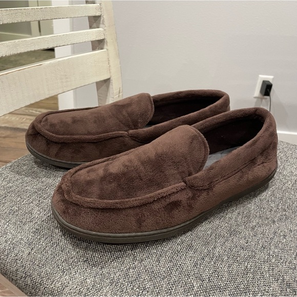 DF by Dearfoams Men's Adam Velour Moccasin with Memory Foam Slippers in Brown XL - Picture 1 of 9